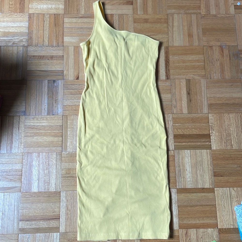 Bright yellow one shoulder dress by Nine West